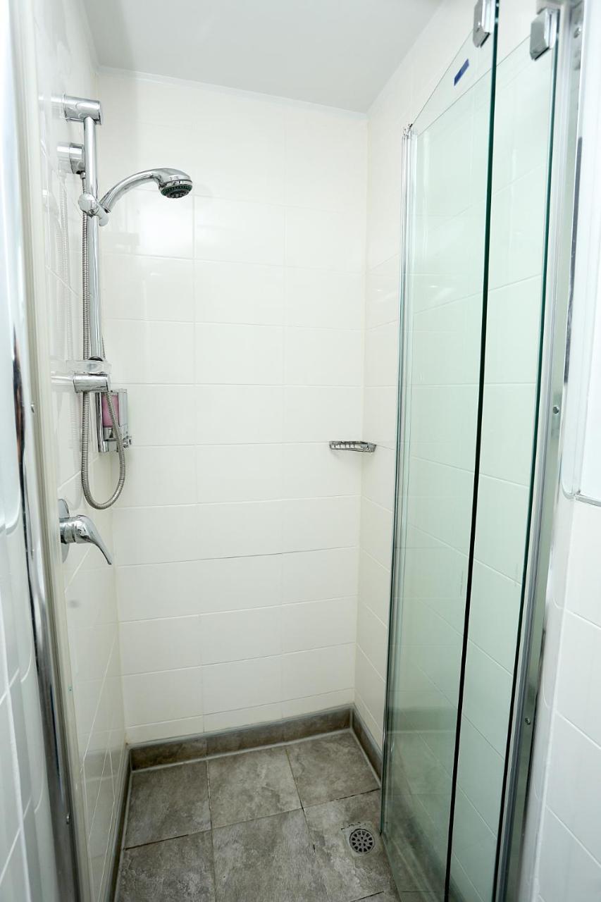 Bric Box Hotel 부리람 외부 사진